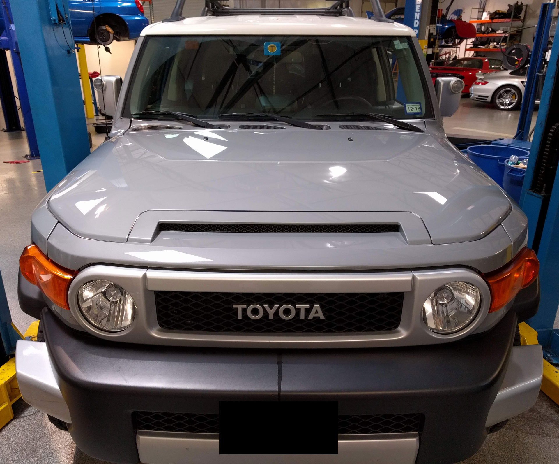 2014 Toyota FJ Cruiser 3M Scotchgard Pro Series Clear Bra Paint Protection